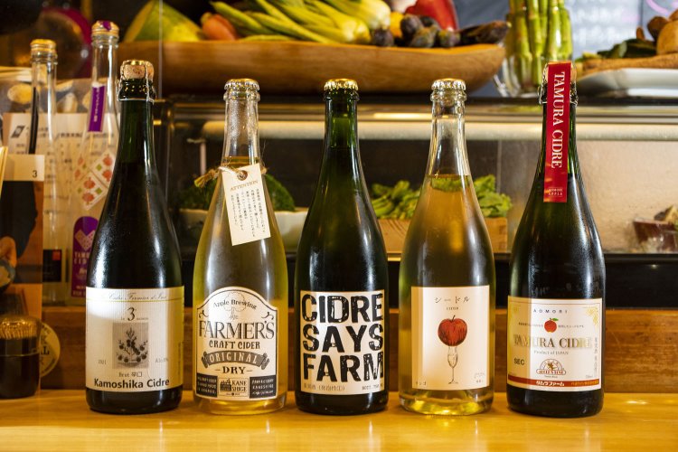 日替わりの銘柄もあり、グラス900円～。