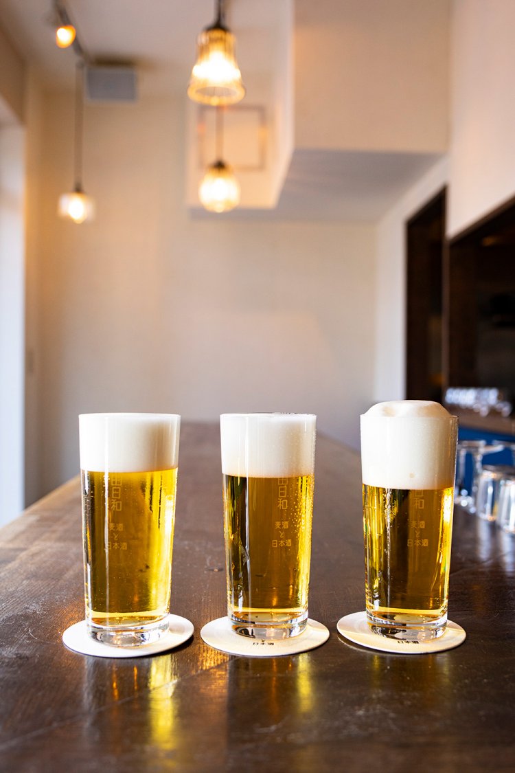 左からシャープ注ぎ、一度注ぎ、二度注ぎ。