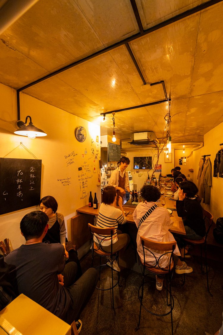 明るい雰囲気で楽しく飲める。