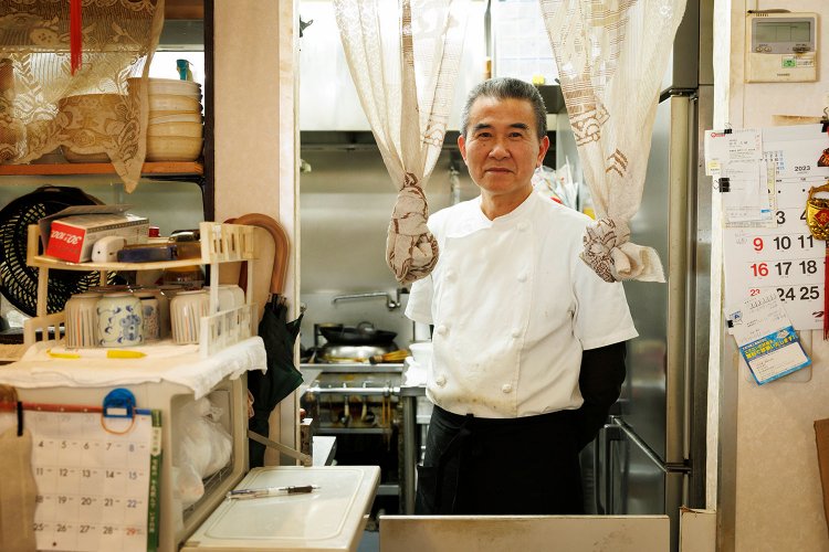 キョウさんは、「慣れたもんさ」と厨房をひとりで切り盛り。