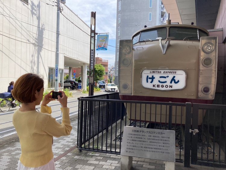 かつての日光線の特急。りょうもう号より迫力があった。