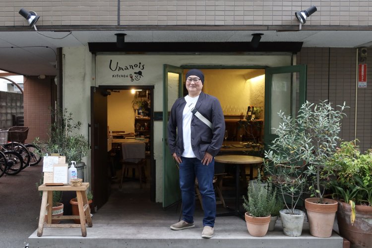 ドアは頭をぶつけないようにくぐって入ろう。