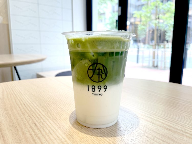 濃茶ラテ（抹茶4g）600円をオーダー。抹茶6g700円と飲み比べるのも良さそう。