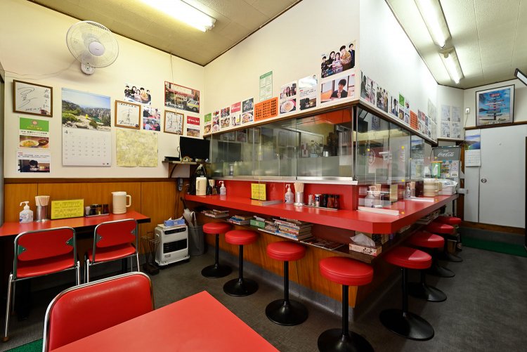 ドラマにも登場した店内はまさに昭和。