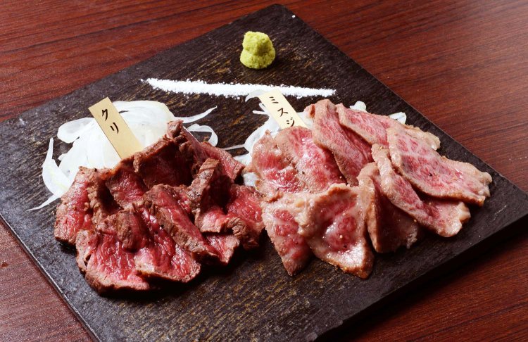 ミスジ（ウデ肉）とクリ（前脚上部）を盛り合わせた「和牛の2種盛り」。