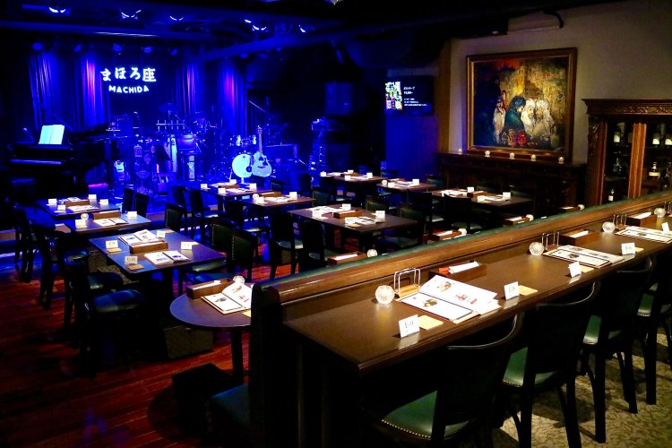 おしゃれで大人な雰囲気のライブハウスにはさまざまな音楽が鳴り響く。（画像提供＝『まほろ座MACHIDA』）