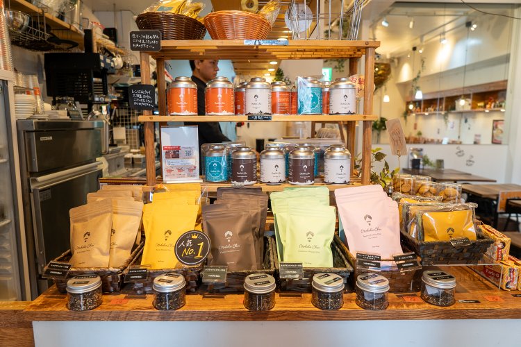 電子レンジでチャイを作るティーバッグも販売。ちょっとしたプレゼントにも。