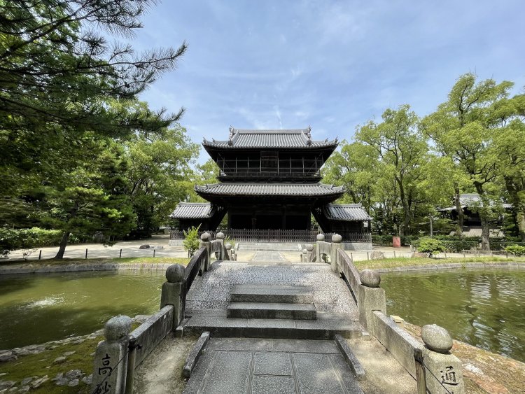日本最古の禅寺である福岡県の『聖福寺』。