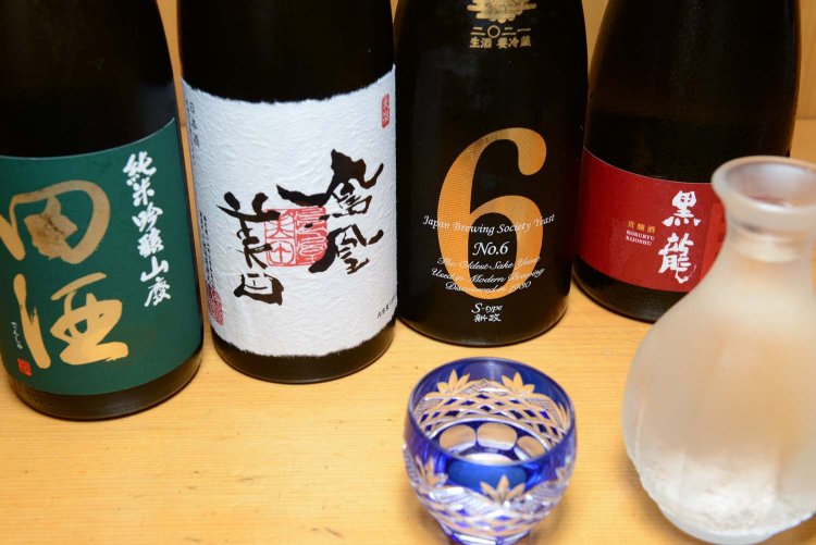 季節によって仕入れが異なる日本酒。