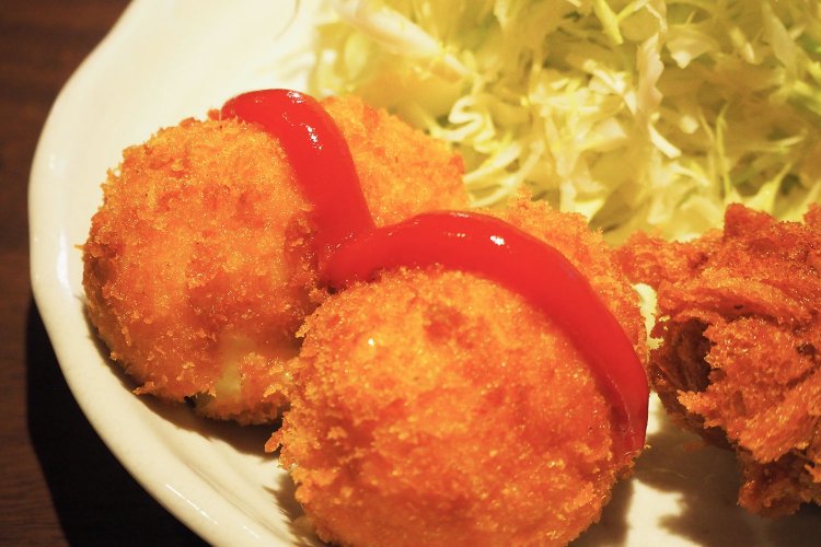 クリームコロッケは単品950円でも注文可。