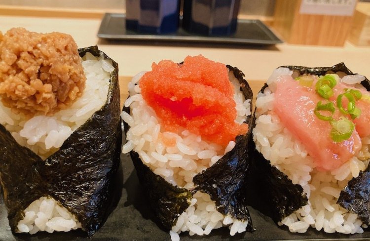 左から、そぼろ、明太子、ネギトロ。