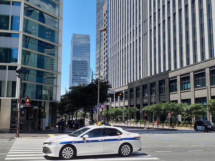 課長さんの勤務先・スタンダード証券は、東京駅八重洲口から程近い、日本橋・呉服町のあたりに立地。蒸発時もこの周辺から姿を消した模様。