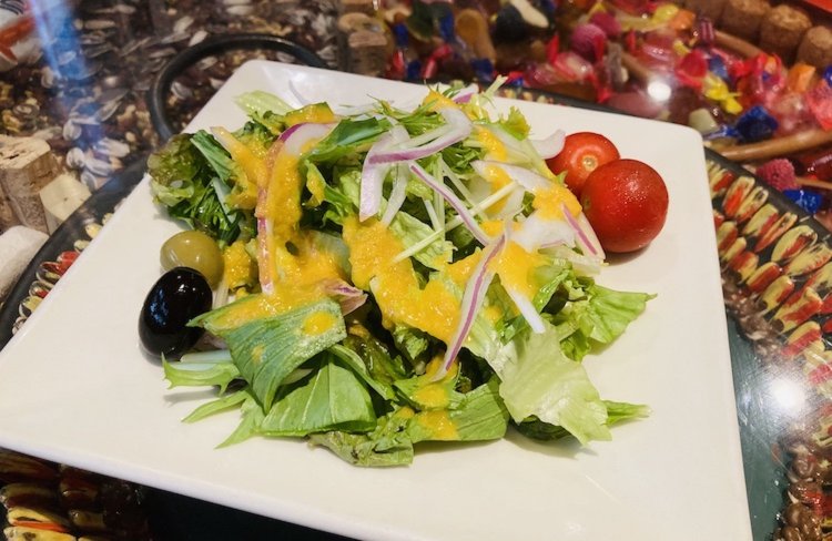 人参ドレッシングは、冷蔵庫で保管すれば1ヶ月はお店の味が楽しめる。