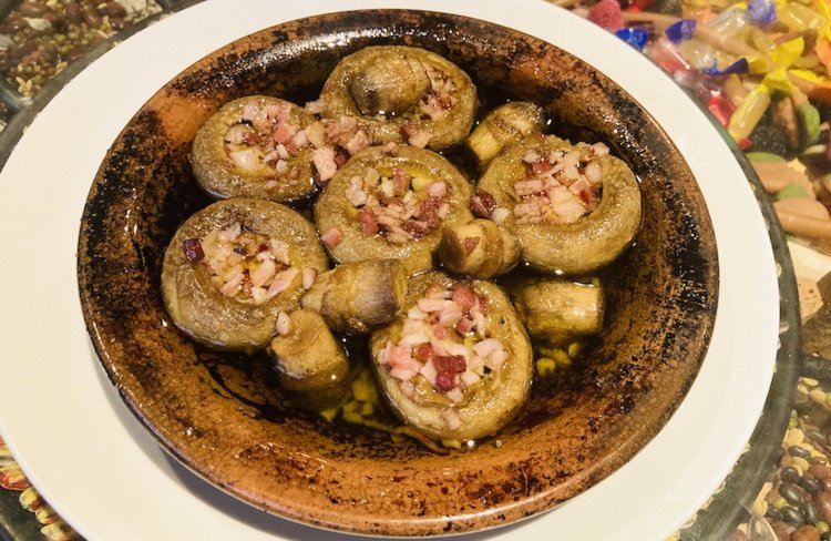 酒飲みならばワインが欲しくなること間違いなし。