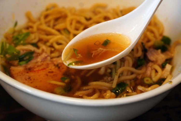 昔ながらの中華そばのような風味を楽しめる。