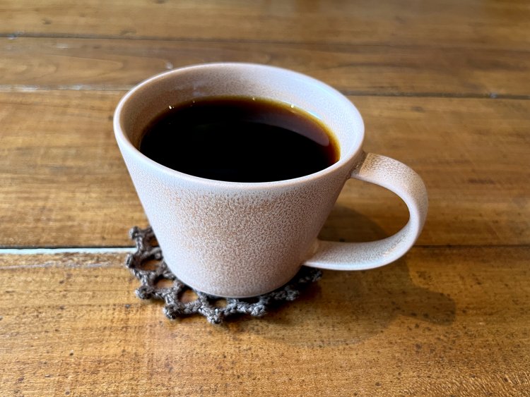 酸味と深いコク、ほどよい甘みのバランスがいいショコラパンブレンド600円。おかわりは350円。