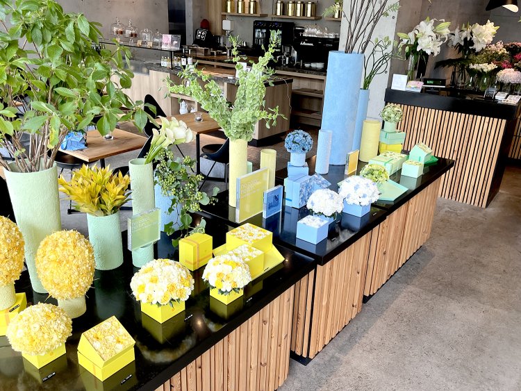 シーズナルでさまざまなフラワーボックスが登場。写真はフレッシュフラワーだが、プリザーブドフラワーのボックスもある。