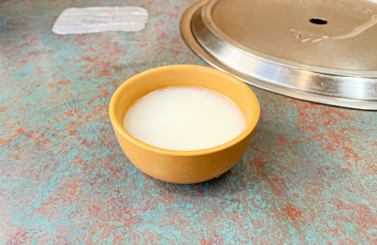 ランチメニューはコーヒーかマッコリを選べる。