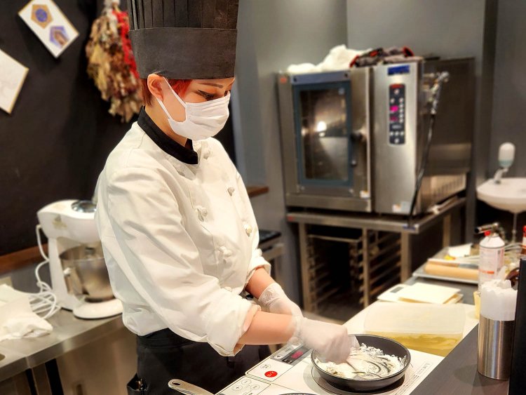 オーナーシェフの原島未希さん。