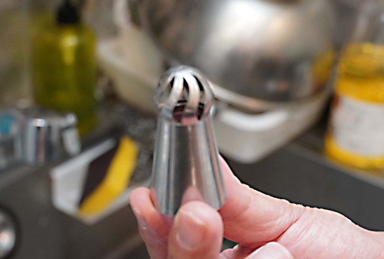 ソフトクリームを搾り出すノズル部分もさまざまなタイプにつけ替えられる。