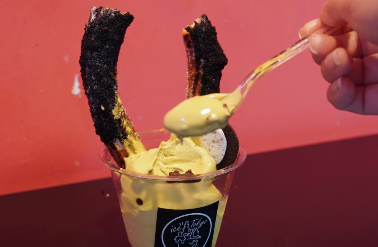 カップいっぱいに入るソフトクリームだけでもボリューム満点。