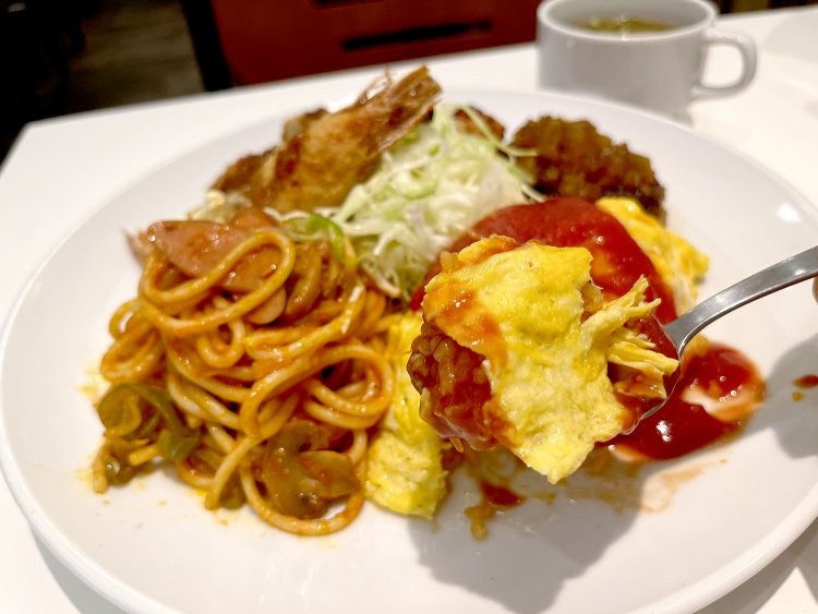 スプーンに山盛りにすくって、ワンパクだったあの頃みたいに頬張ろう。