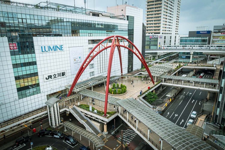 ペデストリアンデッキの魔力～ハマれば底なし沼の空中回廊！～