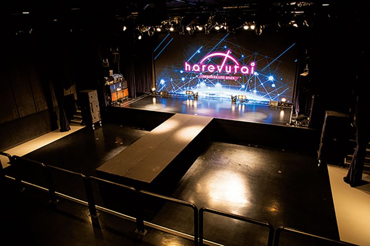 世界的な舞台芸術作品や日本の伝統芸能などが上演される『東京建物 Brillia HALL』。