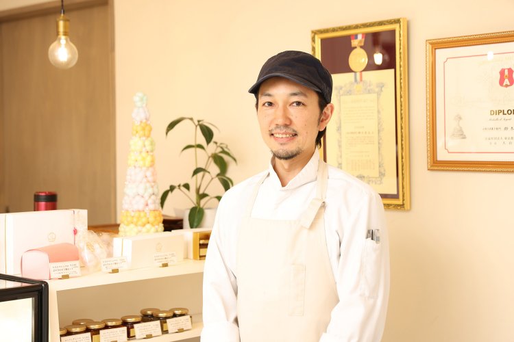 「店名はフランス語で『縁起がいい』という意味です」。