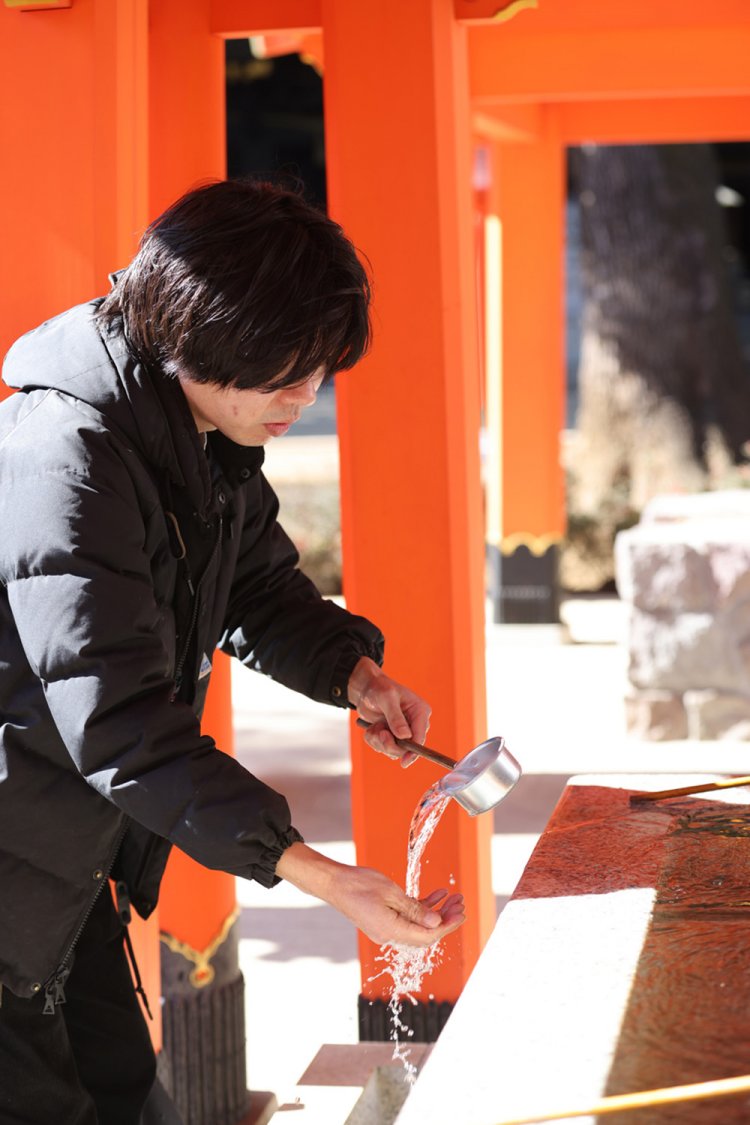 貼り方が超シビアなお札