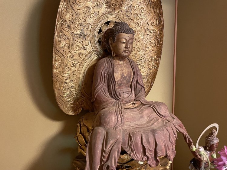 座禅の時には「定印」を結ぶ。