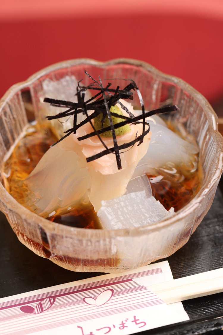 伊豆産の天草で作るところ天500円。おかわりする人も少なくない。