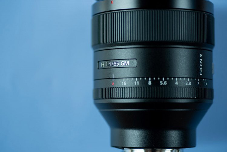 【カメラガールズ】『SONY FE 85mm F1.4 GM』レビュー