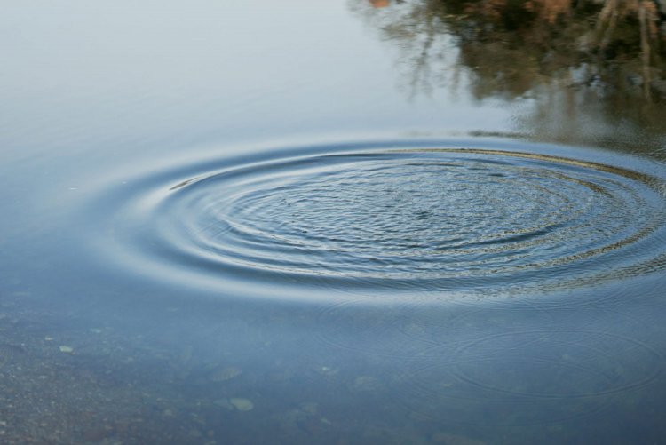 ISO100 F1.8 1/4000秒。