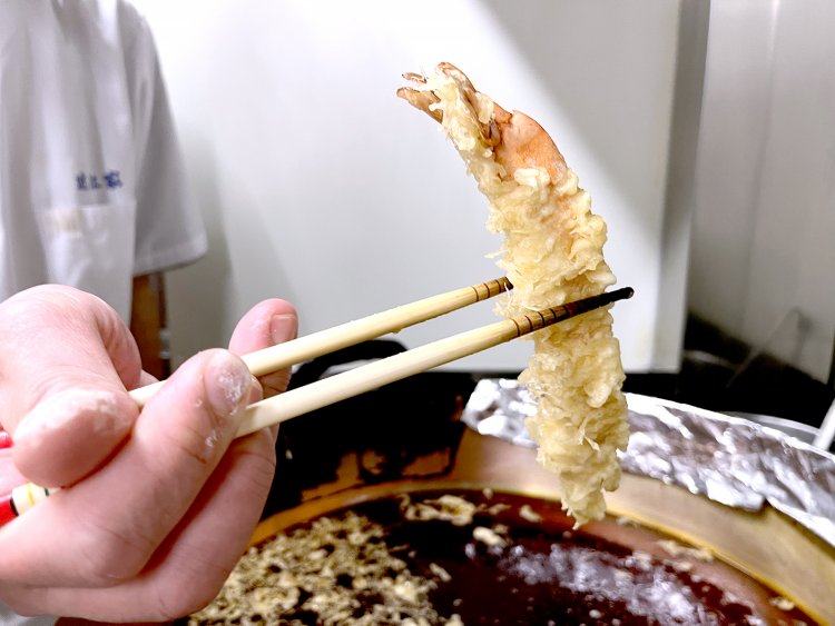 鮮度がよく甘みが出るような海老を選んでいるという。