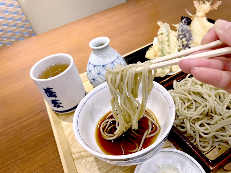 喉越しだけでなく、そば本来の味と香りも楽しもう。