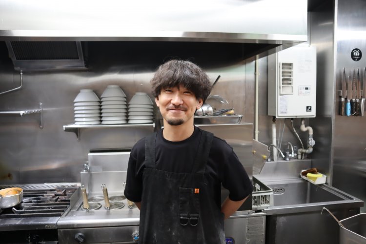 店長の小野潤樹さん。