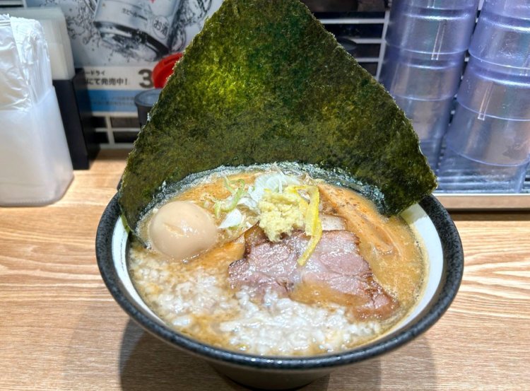 熟成味噌らーめんスペシャル1450円。