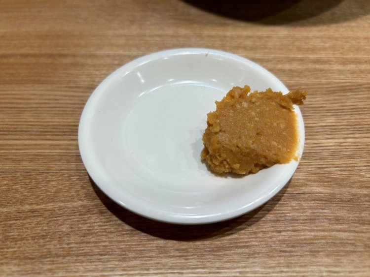 味変用の味噌には、なんと、あん肝が混ざっている。