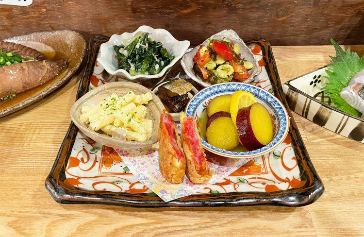 おばん菜盛680円。