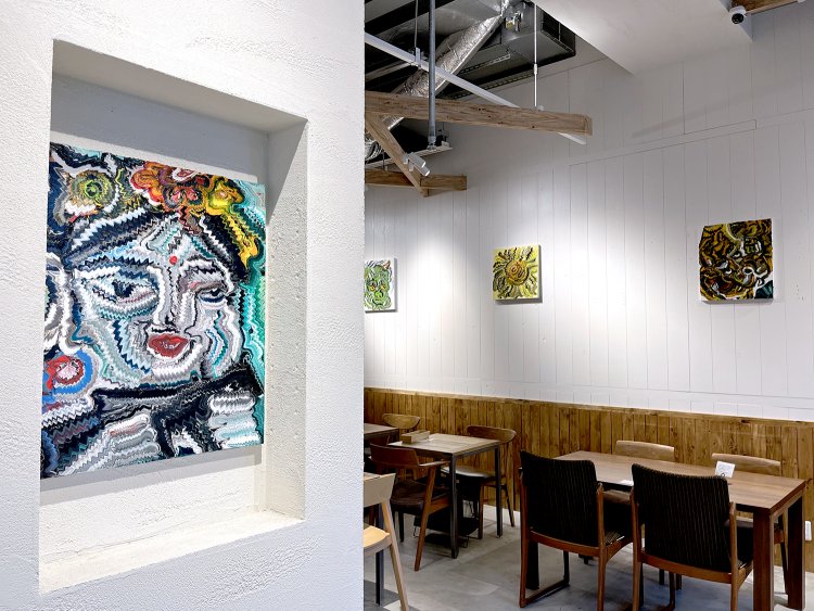 ずっと見ていると迫ってきそうなダイナミックさ。