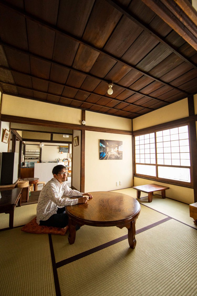 多彩な用途の築100年超え長屋。