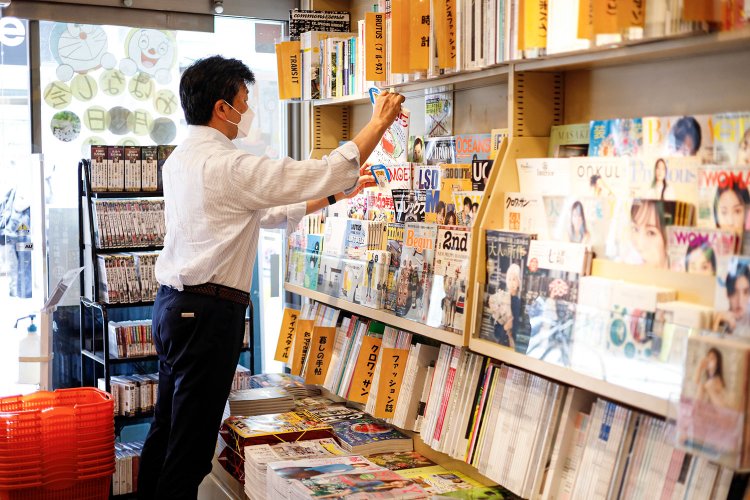 今野さんは2代目。先代は東上野で書店を始め、西荻窪に移って50年になる。