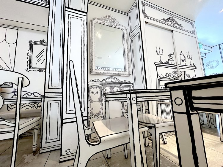 イスに座っても壊れないし、机に寄りかかっても壊れないので安心を。