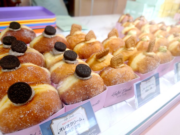 左はオレオクリーム440円。オレオは韓国スイーツの定番、トッピングするだけでかわいさ倍増！