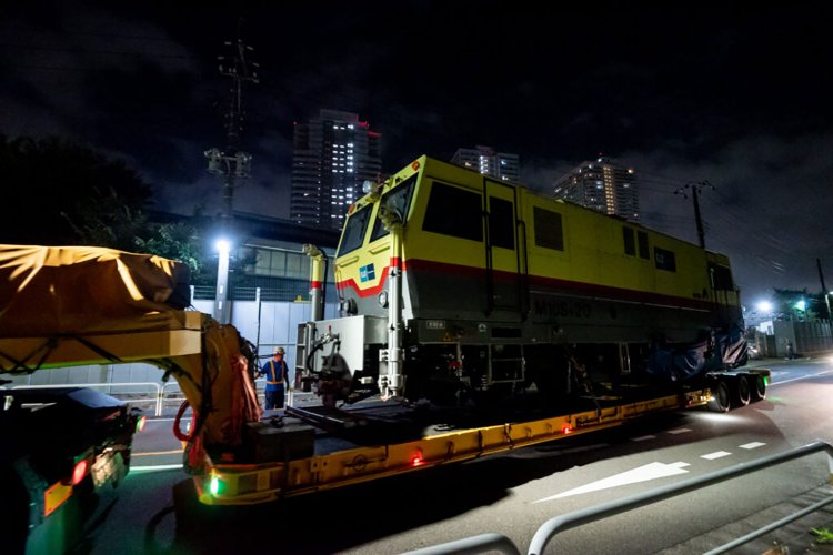 【荒川102】南千住の東京メトロ車両基地で、車両の陸送現場に遭遇！