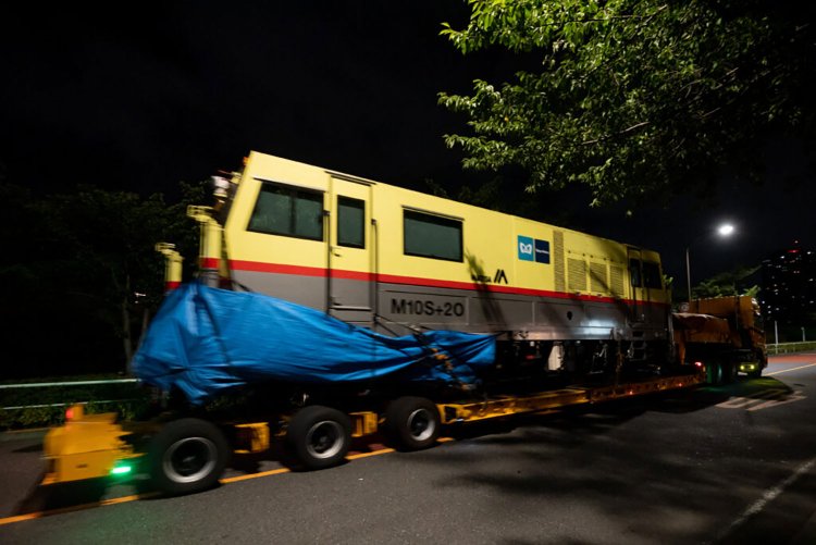 【荒川102】南千住の東京メトロ車両基地で、車両の陸送現場に遭遇！