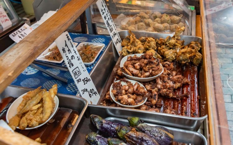 【東京おでんだね】蒲重蒲鉾店のできたておでん