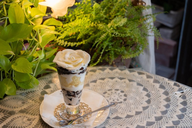 パフェスペシャル1000円。