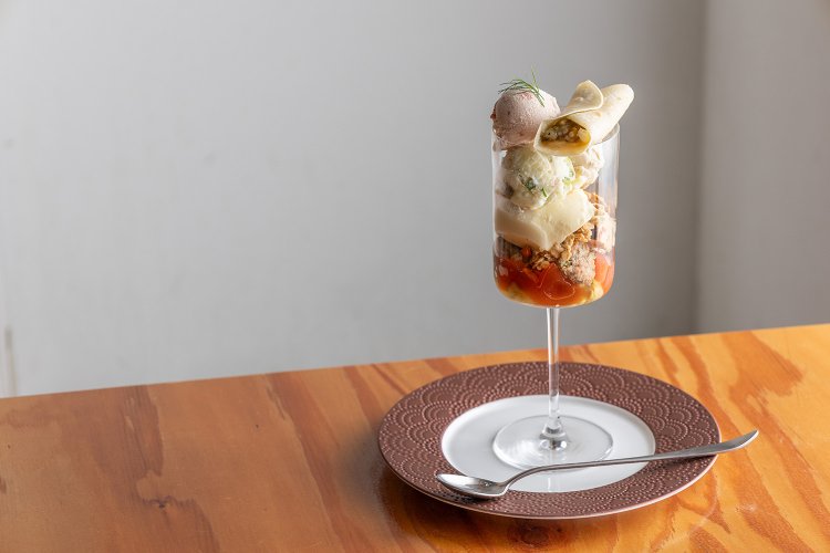 夏野菜のパフェ2023　2700円（ドリンク付）。